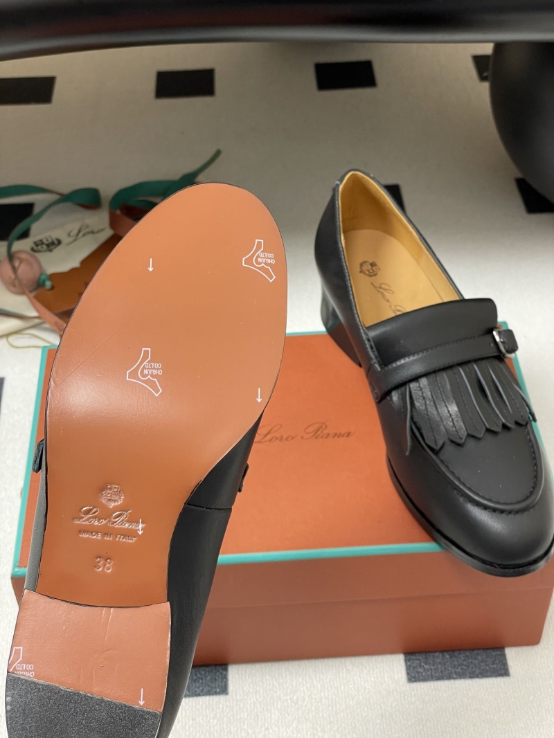 L0r0 P1ana loafers